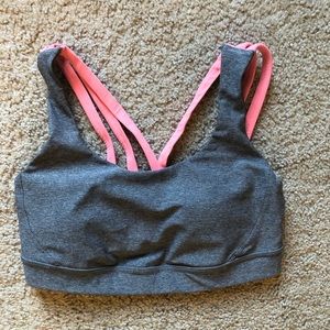 Lululemon sports bra